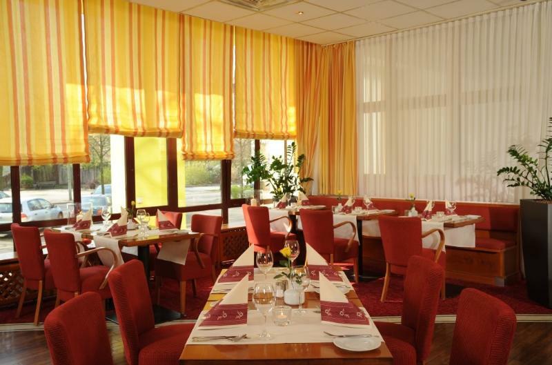 Petul Apart Hotel City Garden Essen Buitenkant foto