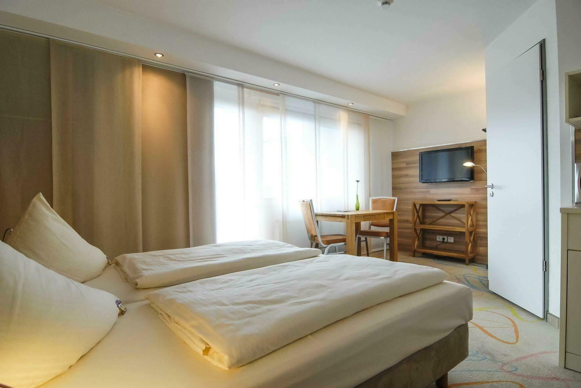 Petul Apart Hotel City Garden Essen Buitenkant foto
